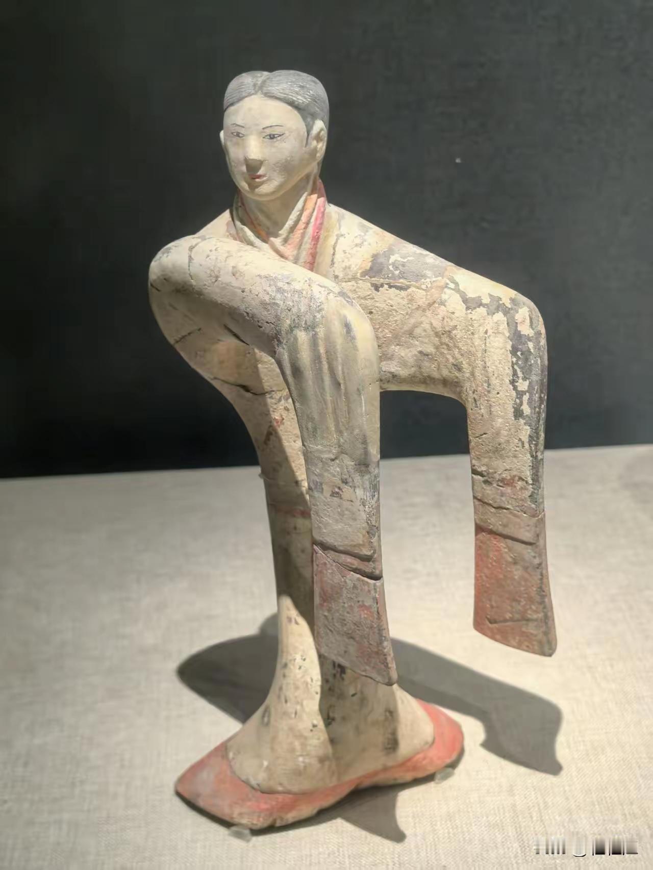 王铎：汉代陶俑在歌舞