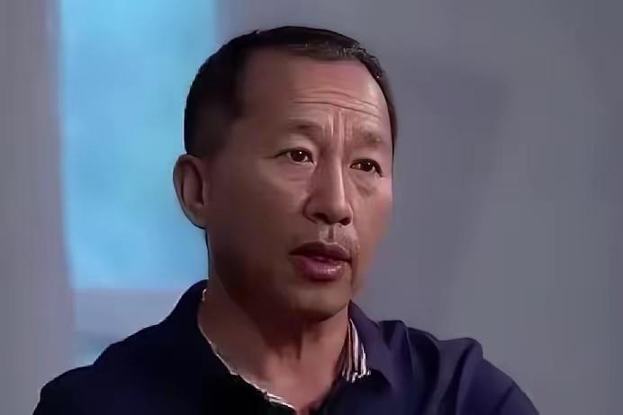1991年，一伙索马里武装分子，突然闯进了中国医疗队驻地，19名医护人员陷入险境