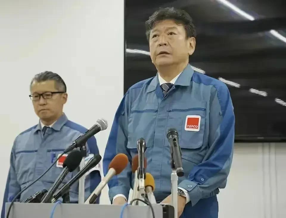 东电公司突然改口，这显然是赔不起了。中国宣布全面禁止日本海产品后，日本数千家渔业