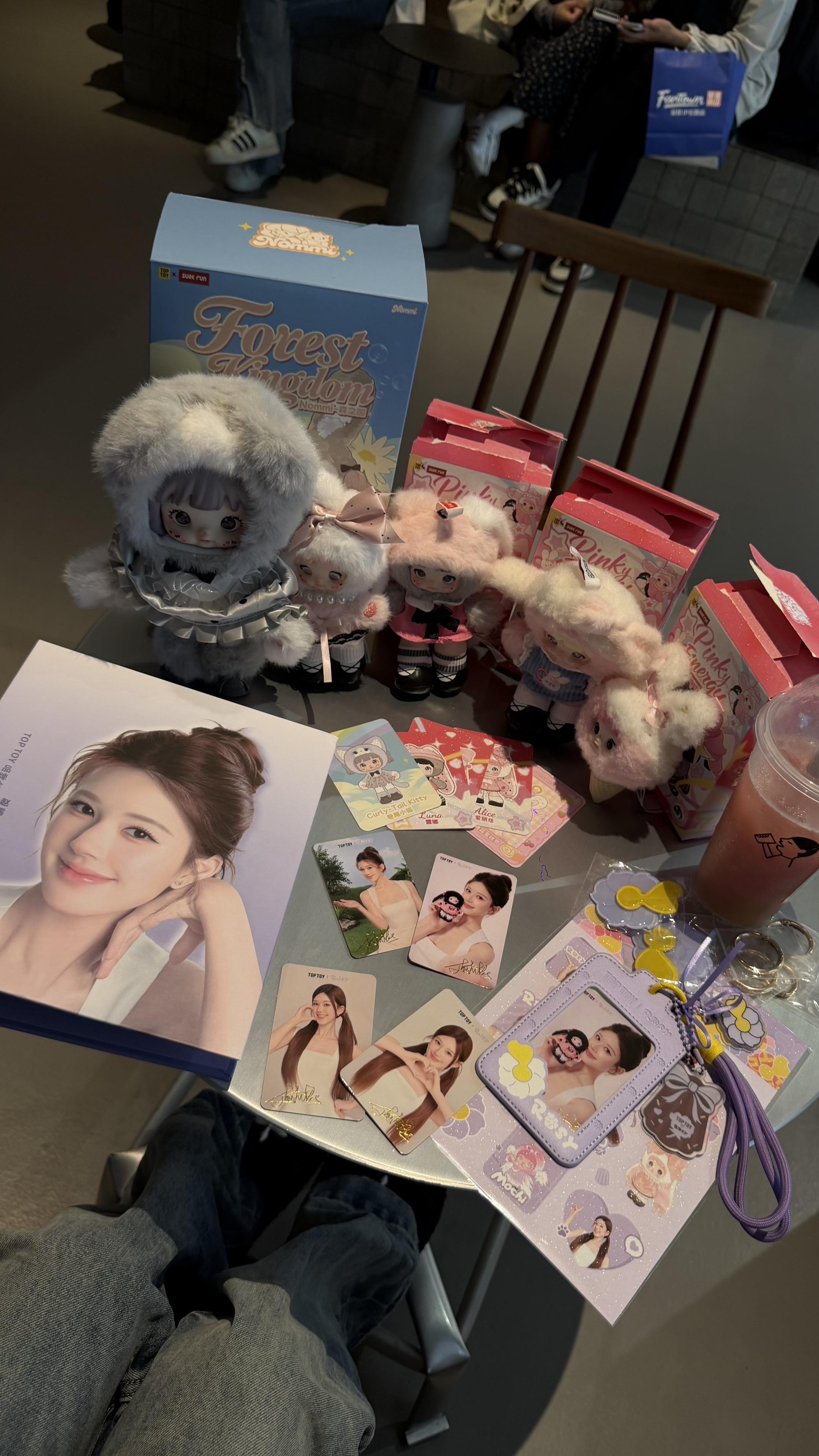 本以为盲盒这辈子都赚不到我的钱 直到他签约了赵露思
