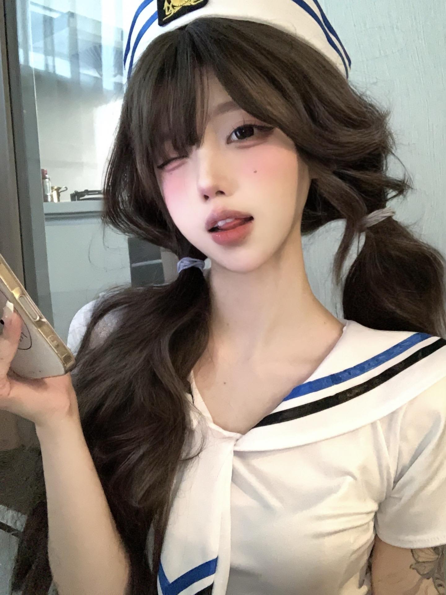 能摸摸你吗 感觉你毛茸茸的 像我的狗