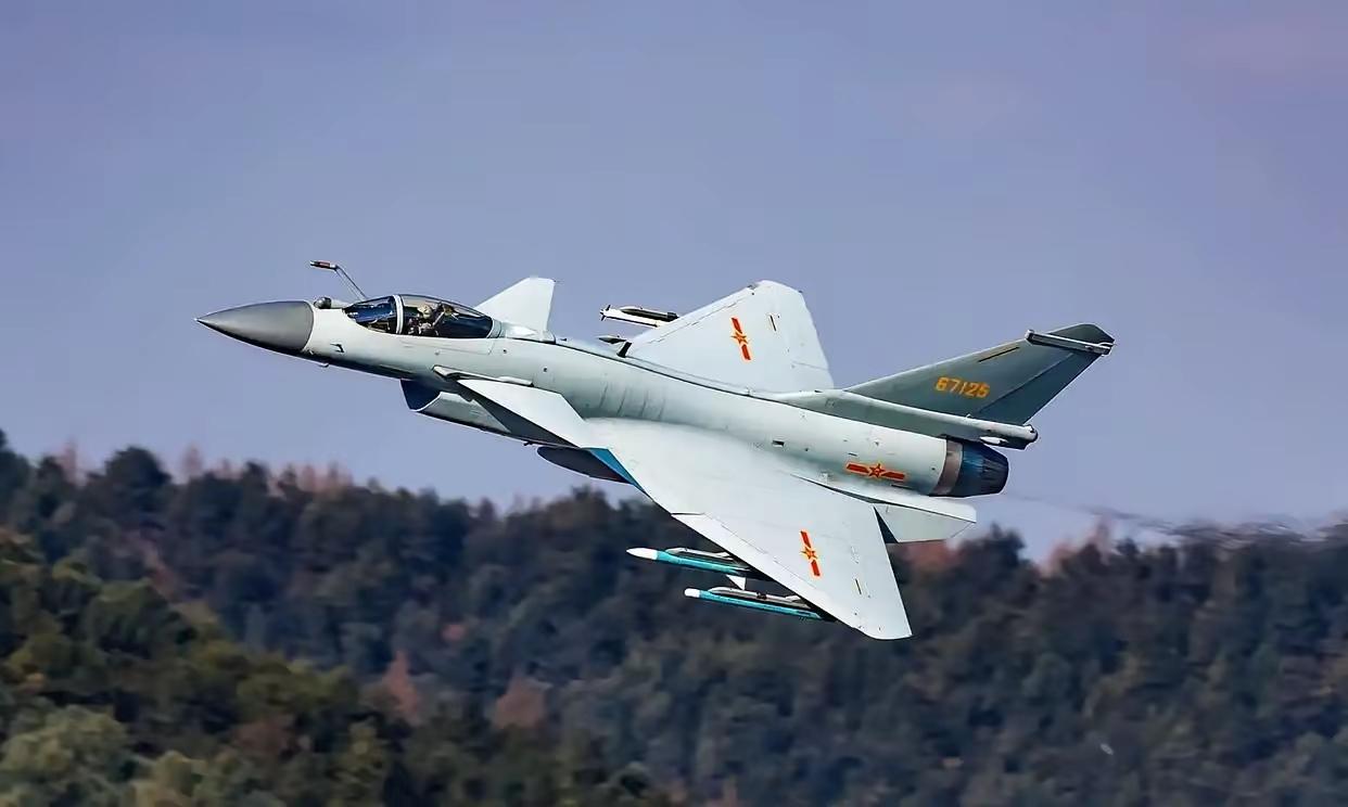 朝鲜想买歼-10CE，中国为何不卖？3点原因讲明白
 
很多人疑惑，朝鲜一直有意