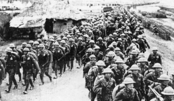 1937年，日军精锐兵临上海城下，德械师是蒋介石最后的王牌，几乎所有人都建议战略