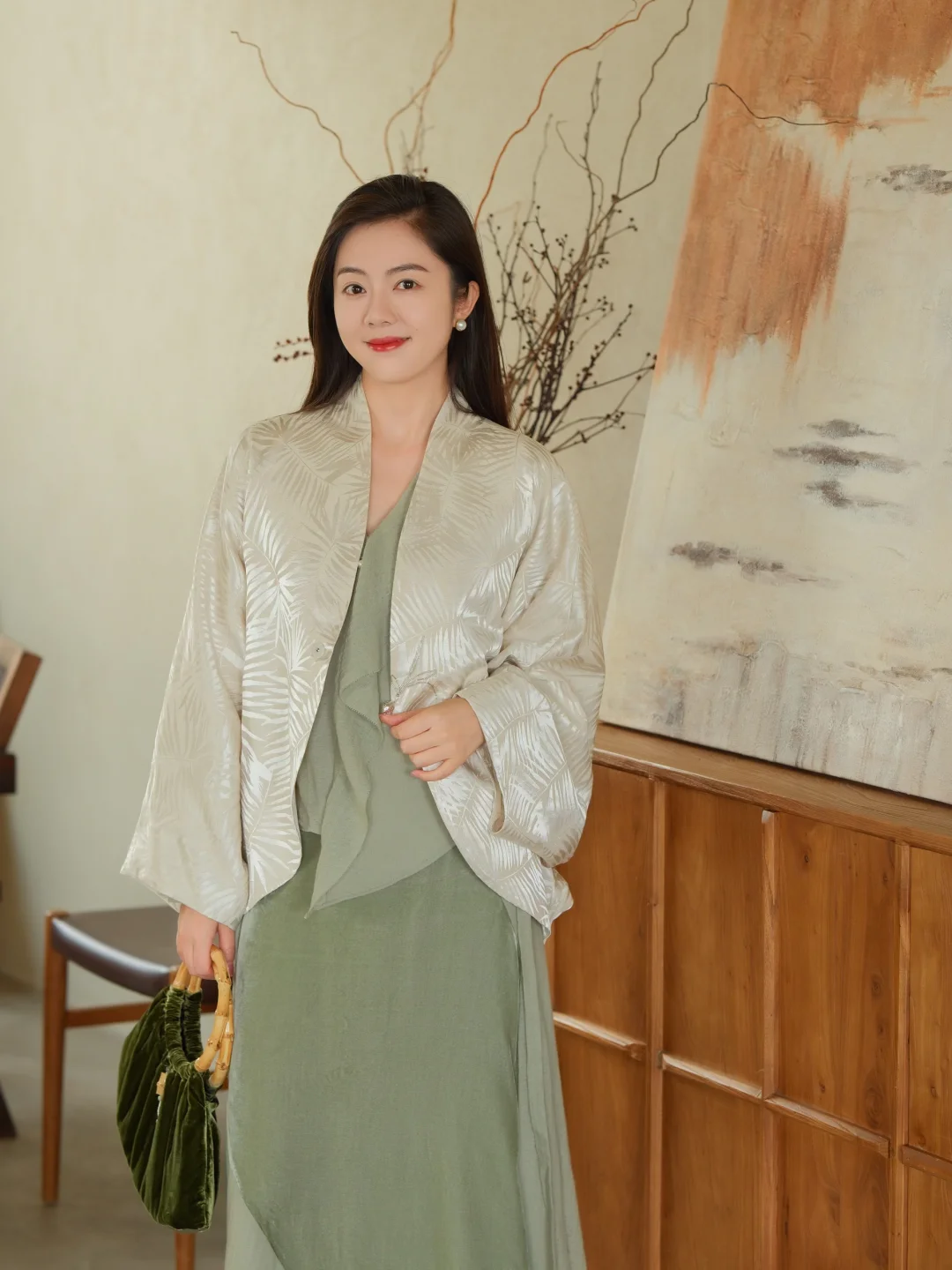 东方女性之美的重点，在于温柔坚韧。🎋🎐