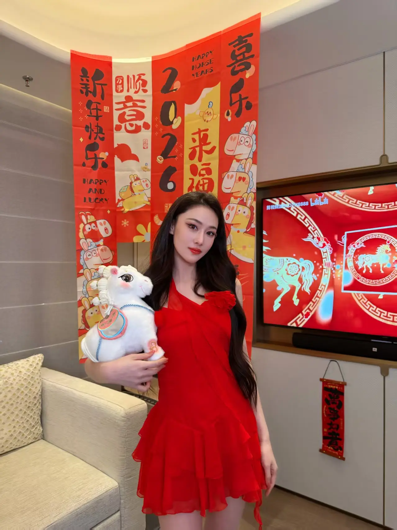 张馨予｜新年快乐。马上有钱！