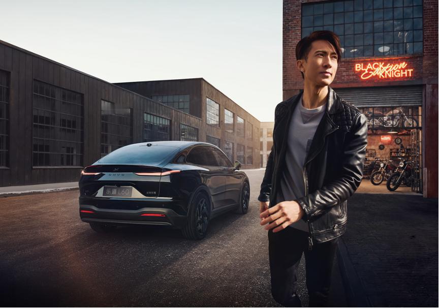 吴尊今天官宣的这台乐道L60“黑骑士”特别版，简直是为我们这种“不甘心开油腻买菜