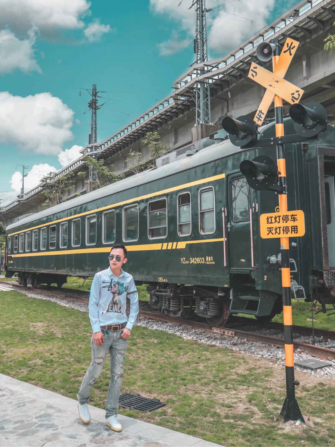 开往快乐星球的专列，太酷了｜广佛小众景点