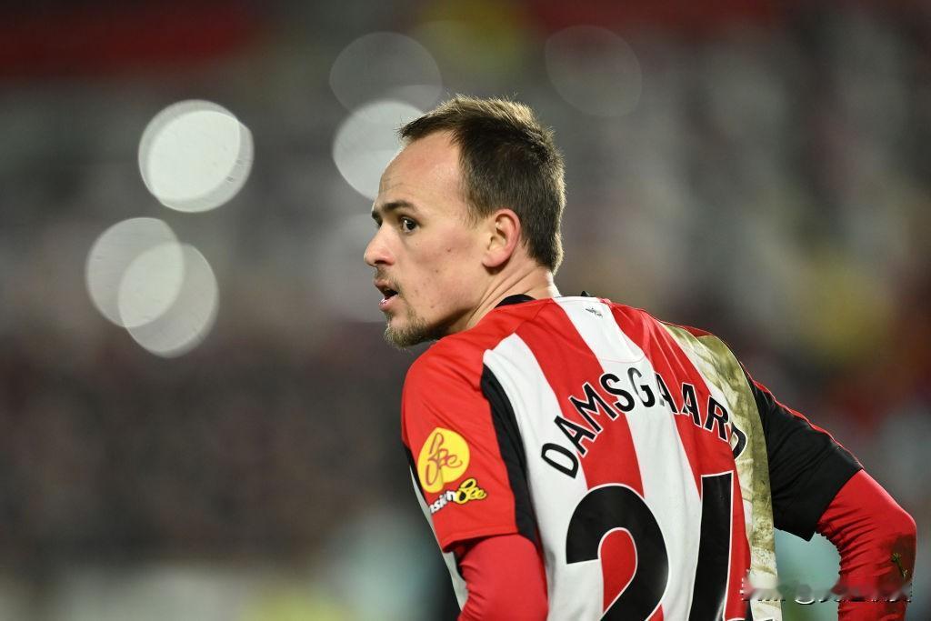 官方：布伦特福德与达姆斯高续约至2030年

布伦特福德官方宣布，与球队中场达姆