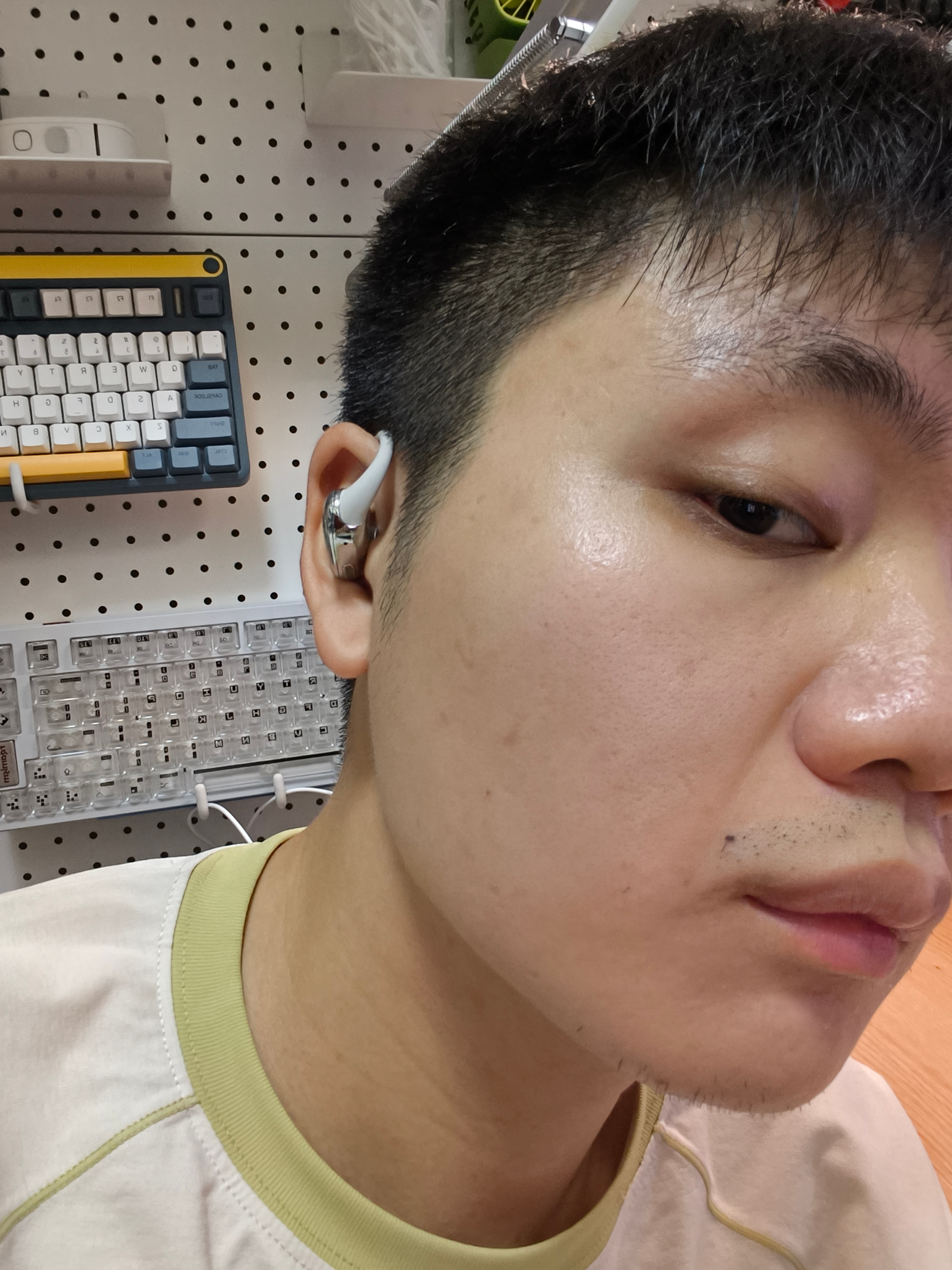 小米开放式耳机Pro 今天带了很长时间，这种不入耳的长时间佩戴也不会觉得不舒适，