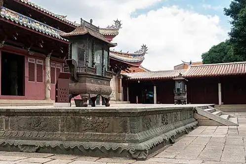 西安钟楼作为我国现存规模最大、保存最完好的明代钟楼遗存，始建于明洪武十七年，后于