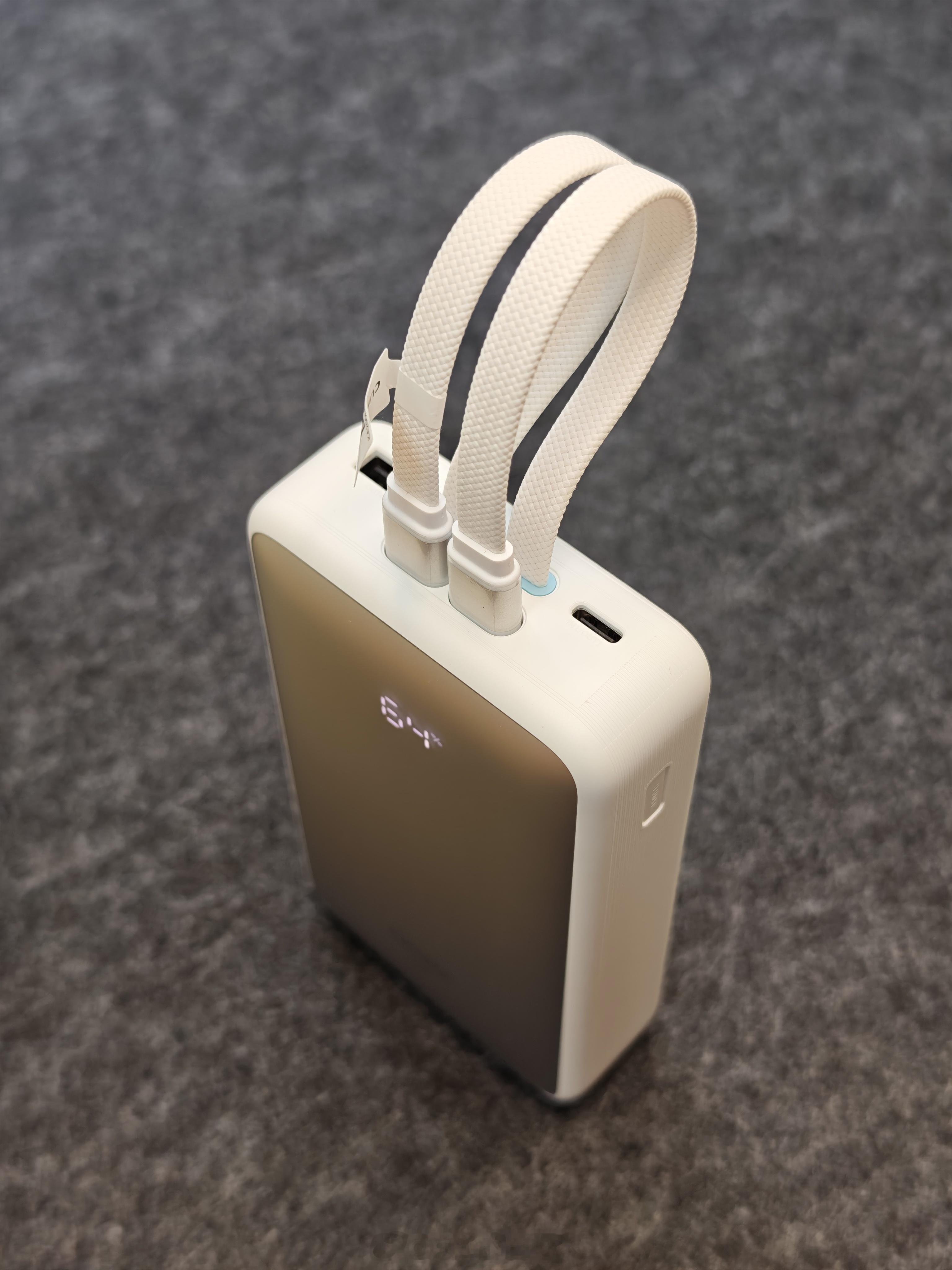 懒酱收到一份酷态科CP25电能块（双C线）20000mAh 大容量，55W 双向