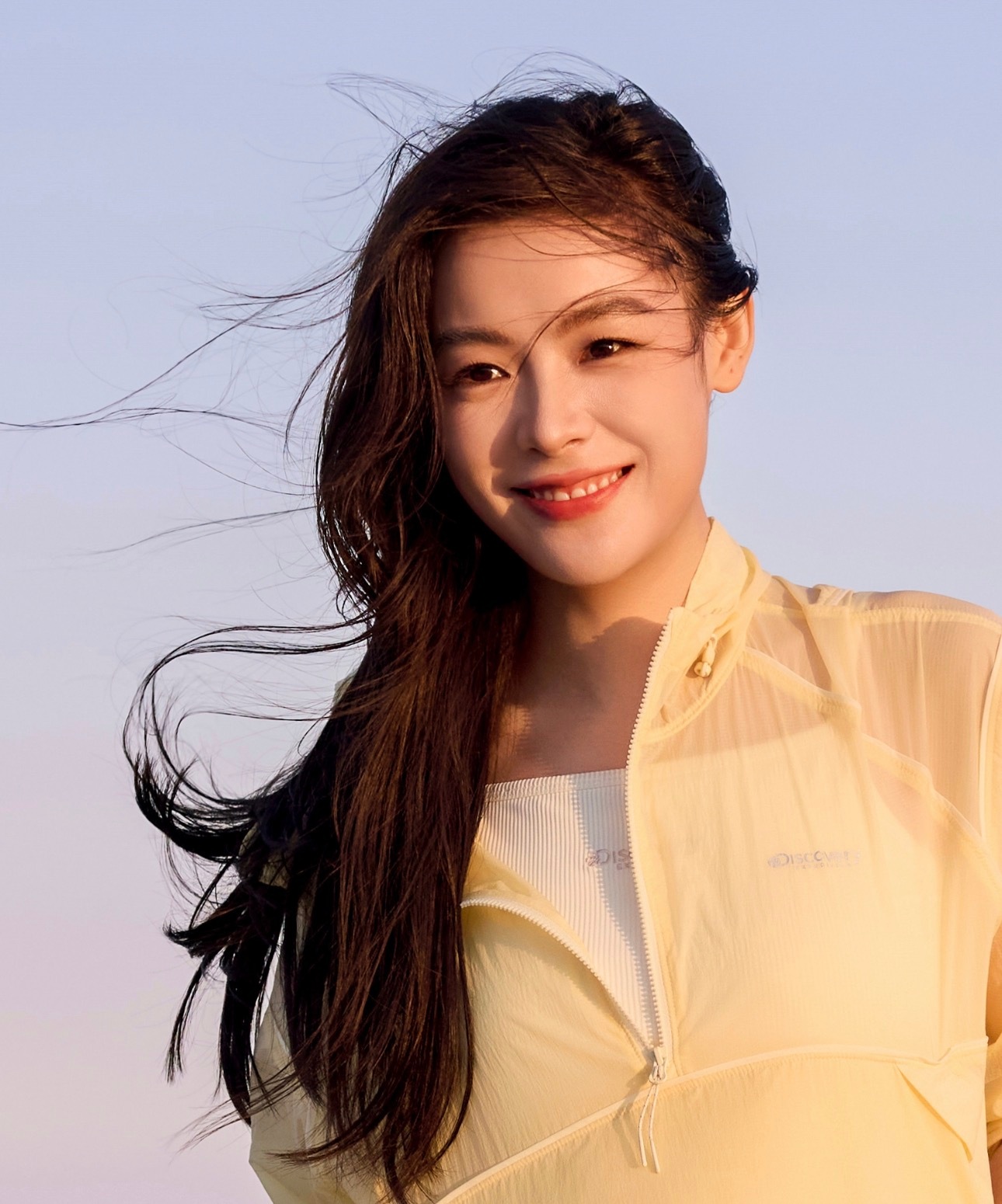 这张笑起来和小时候一模一样🥰 