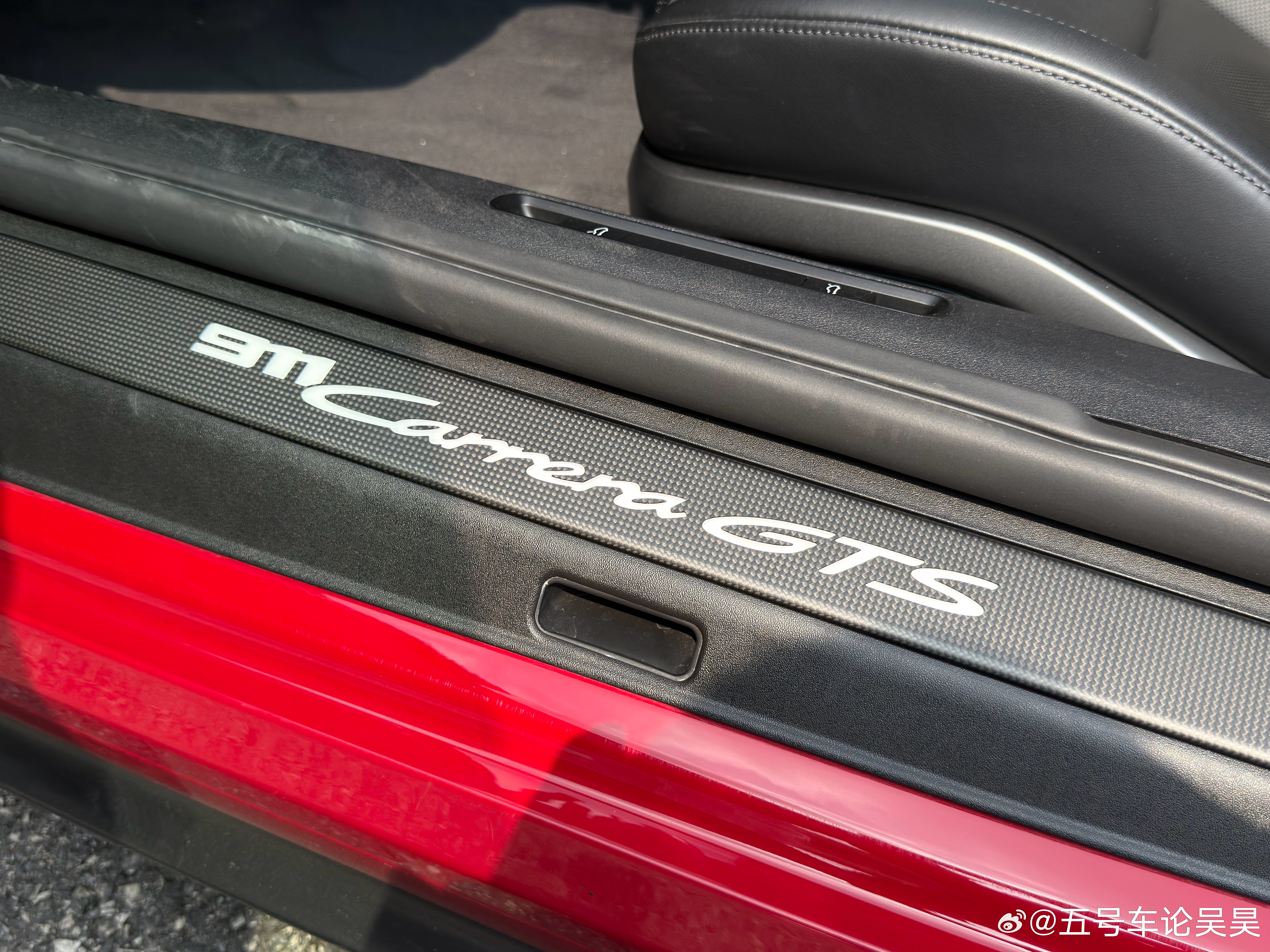 有一说一，保时捷911 Carrera GTS油耗其实也不是很高。毕竟是极速31