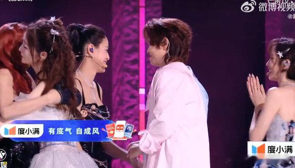 李小冉团赢了庄法团微弱分差决出胜负，李小冉团成功胜出，姐姐们太棒了 