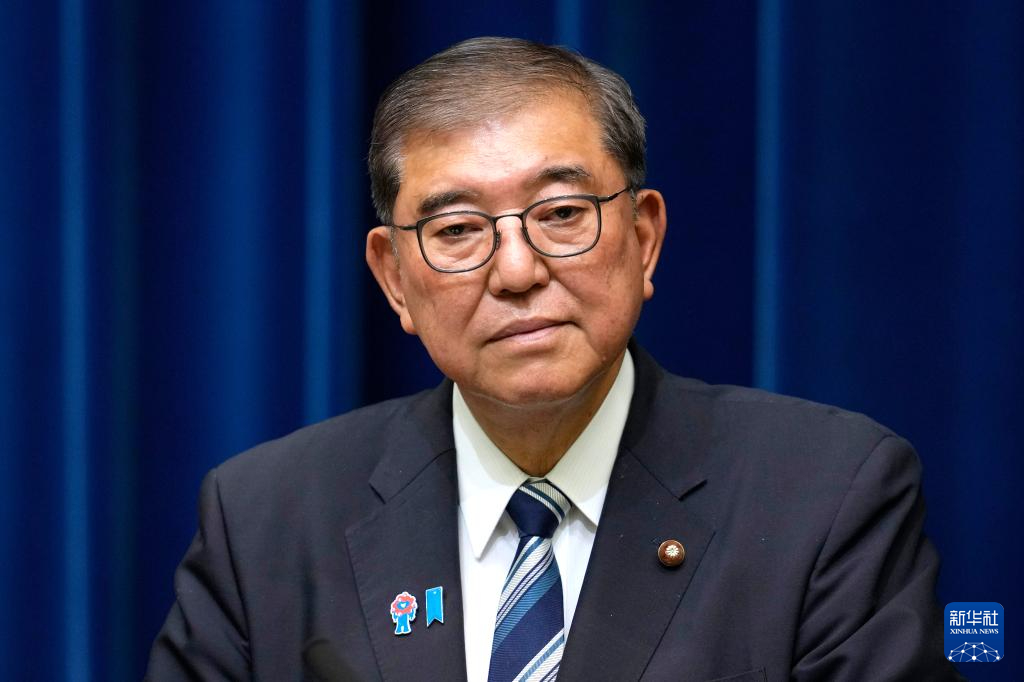 #石破茂担忧日本政治堕入民粹主义深渊#【日媒：石破茂举行紧急记者会宣布辞职】据《