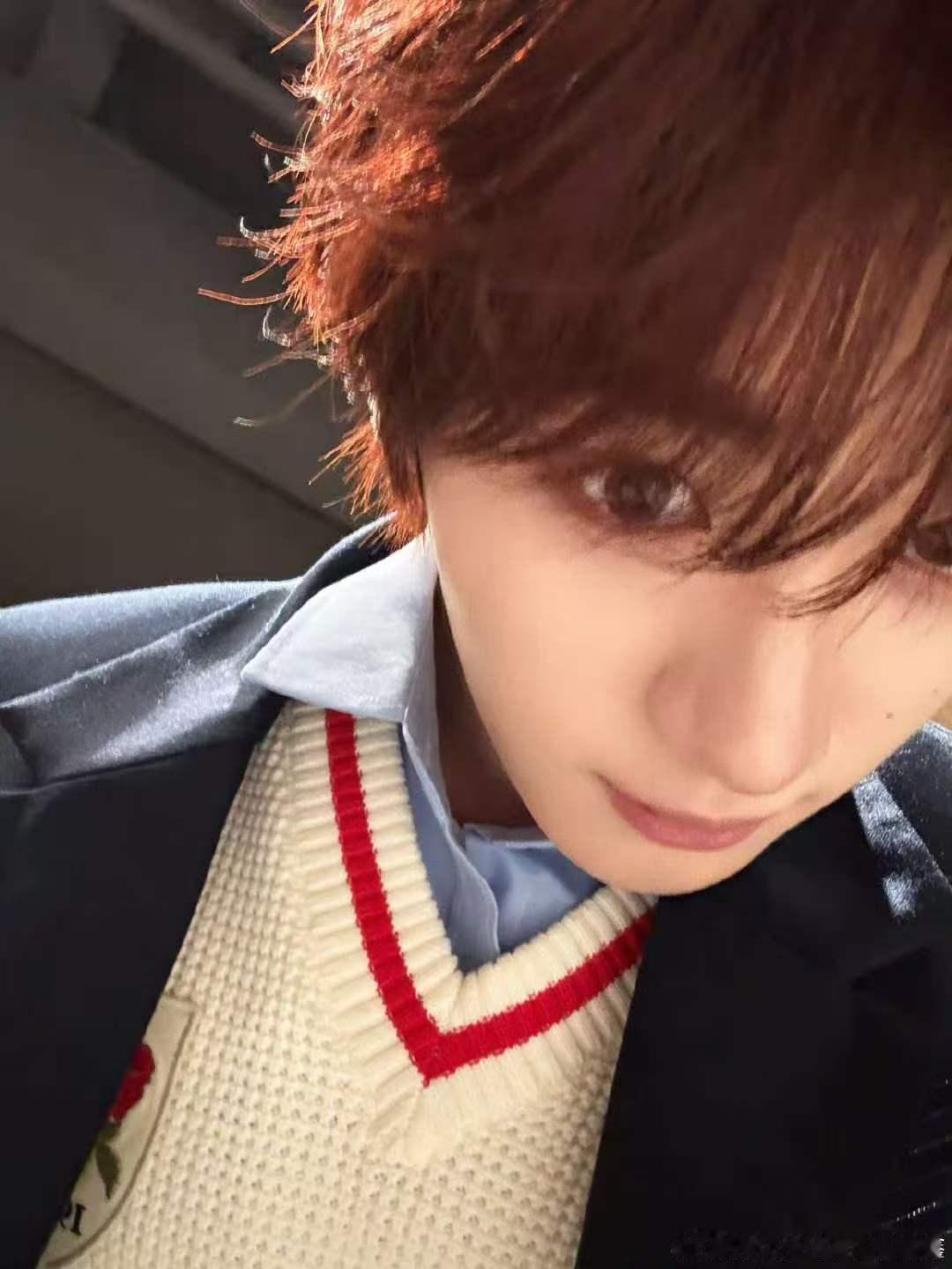 丁程鑫说来都来了 来都来了 放个帅照 