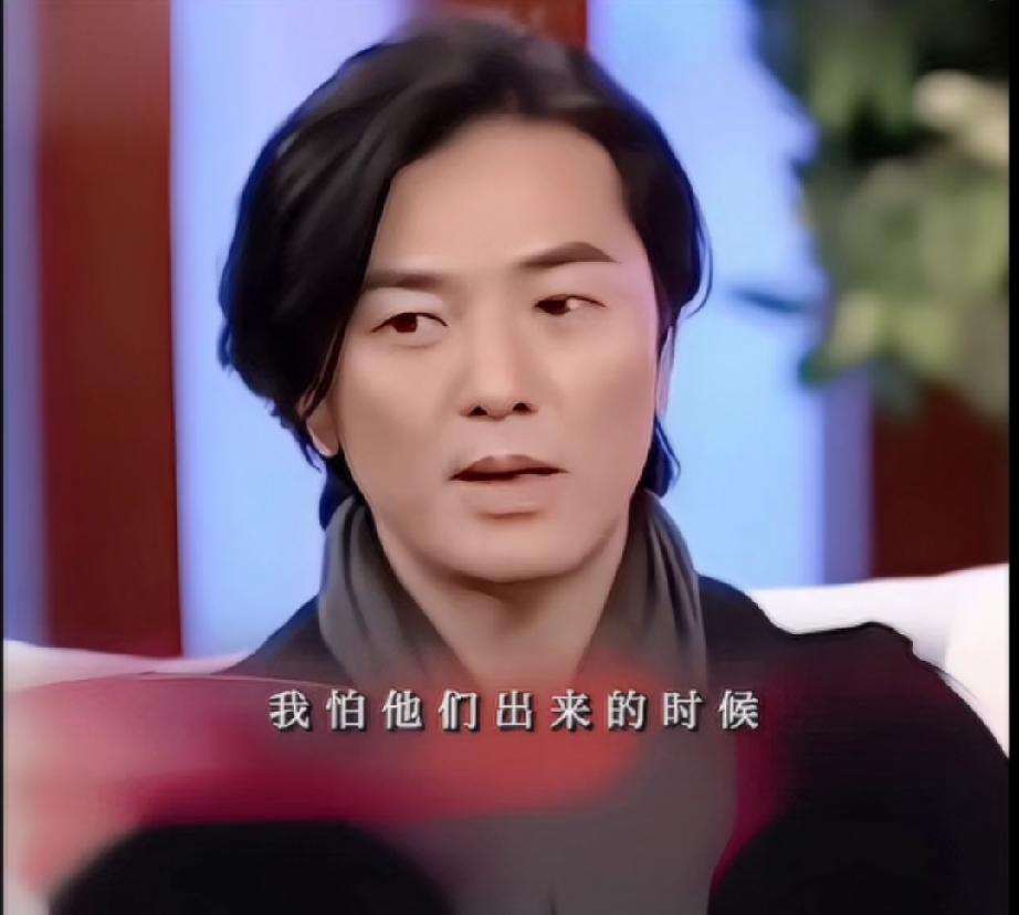 郑伊健选择丁克是怕孩子出生后不自由

他曾在访问中说过，不要孩子是因为觉得他们出