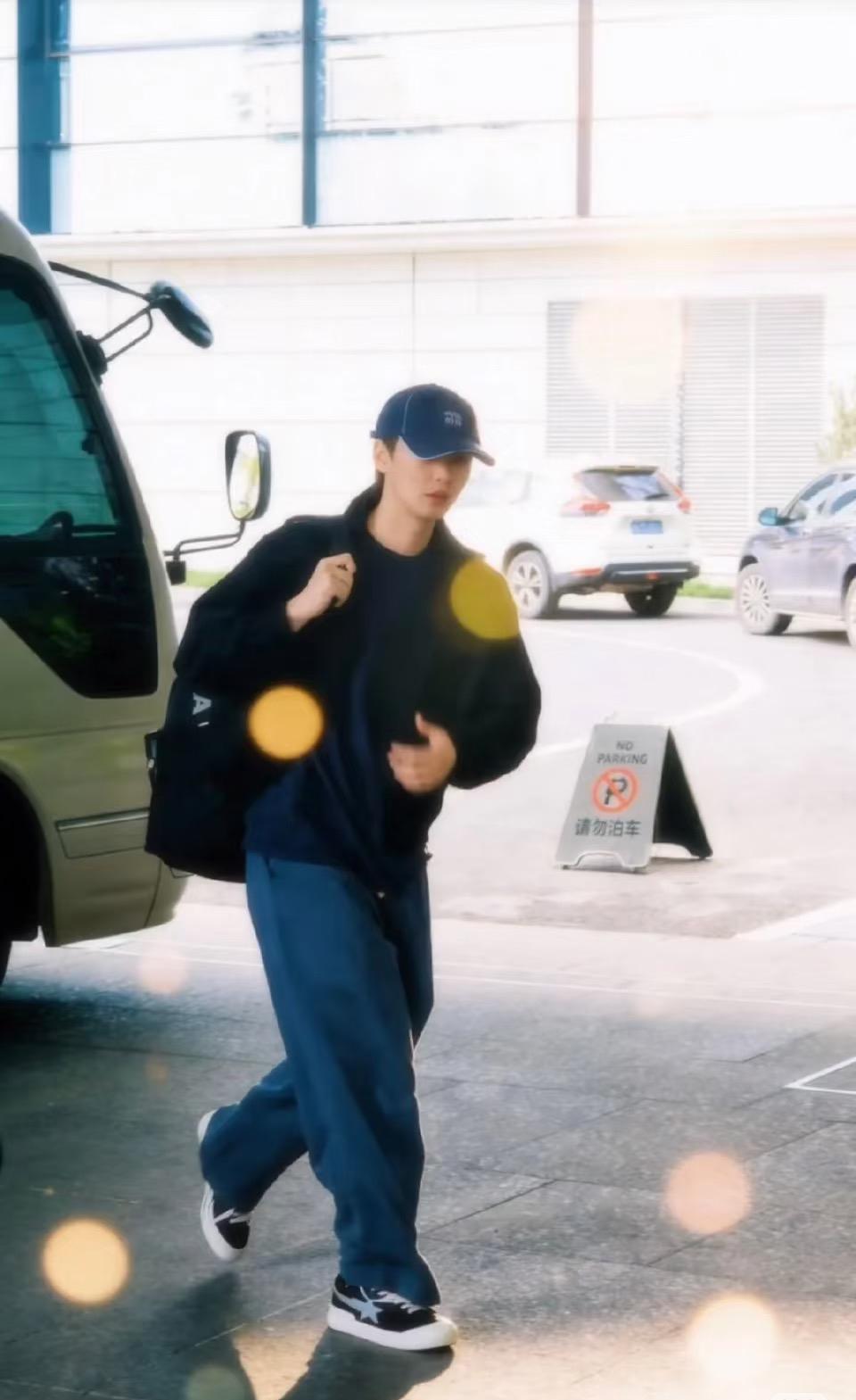 3月27日国乒从成都出征澳门世界杯啦！
澳门世界杯3月30日——4月5日
举行，