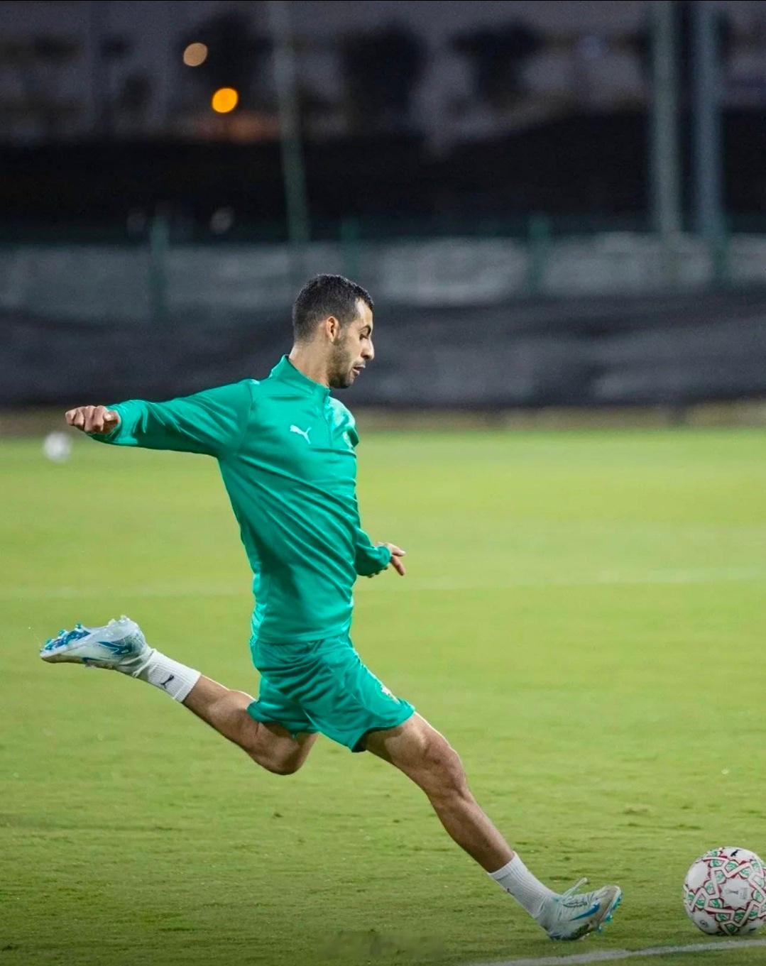 记者：摩洛哥队长赛斯因伤退出本届非洲杯，达里顶替入选据摩洛哥记者Simo elh