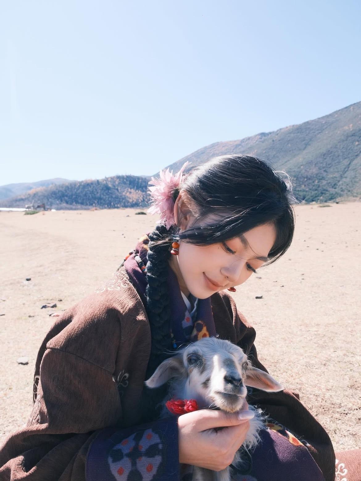 在你眼里，什么样的女人最漂亮在你眼里，最漂亮的女人，是不是眼睛里总能闪烁出星星，