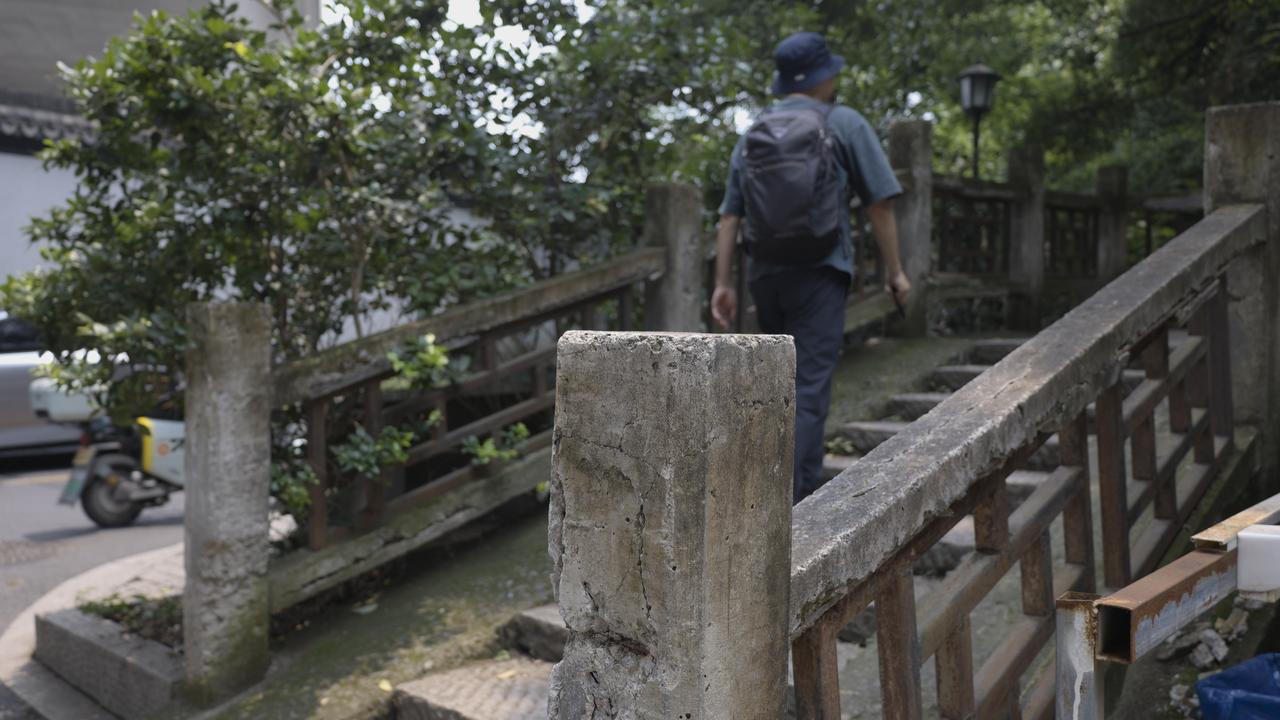白天股市跌，晚上和一个朋友喝酒聊，
他忽然问我：“你说，Agent这东西，到底有