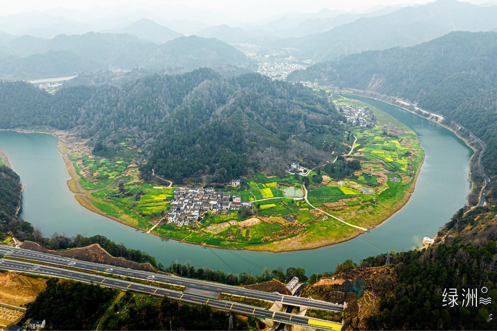最美高速路段 安徽｜黄山#春游季#  
