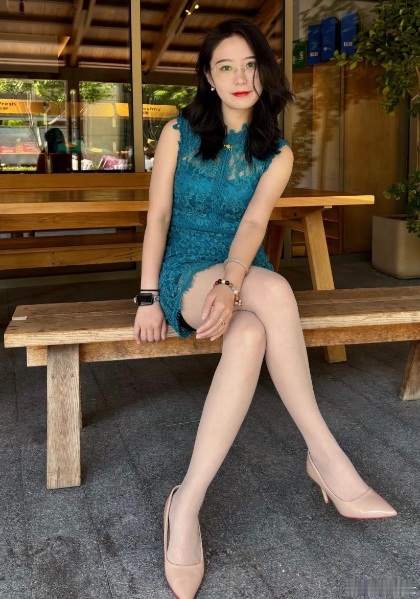 肉丝 眼镜 少妇 
