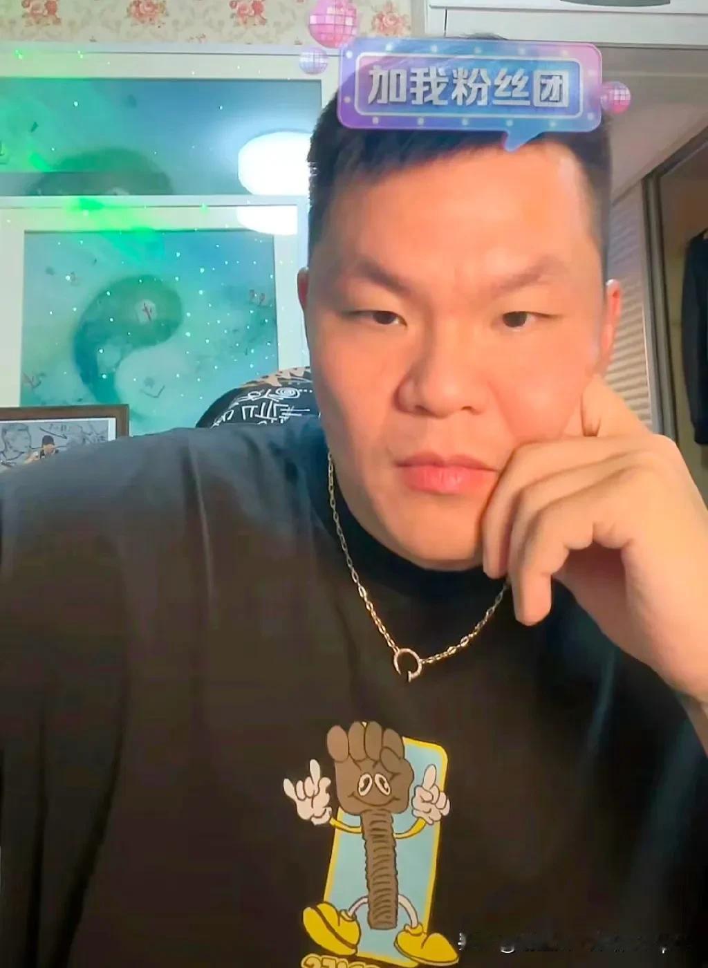 周琦被辽宁男篮签约，朱芳雨直播这样说：签周琦我一定会努力，然后就匆匆忙忙下播了，
