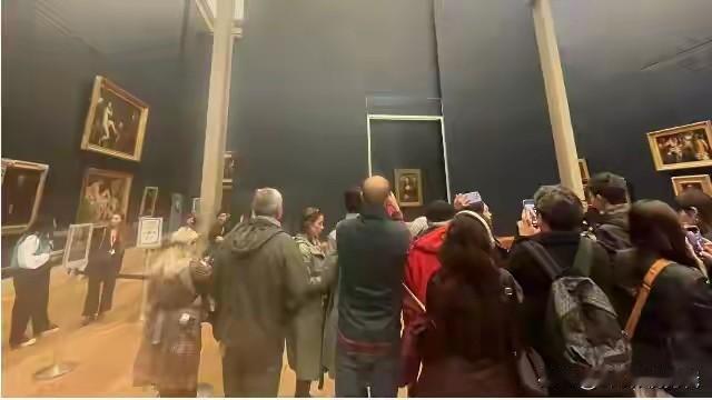 卢浮宫惊天劫案！7分钟洗劫无价珠宝，丢的皇冠就值数千万
 
卢浮宫遭4人团伙闪电