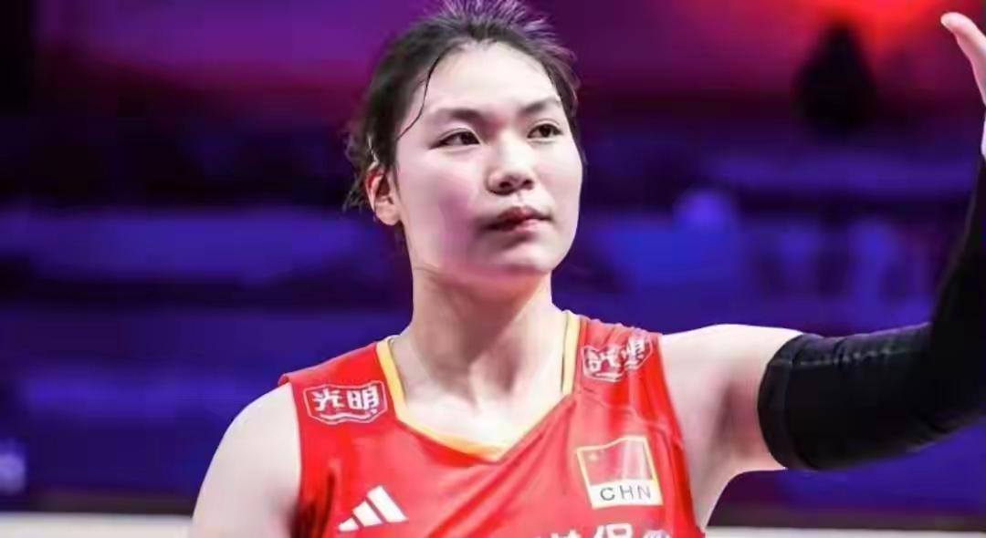 主教练赵勇这个决定，确实意味深长。18岁的张籽萱，16岁就被破格提拔进国家队，被