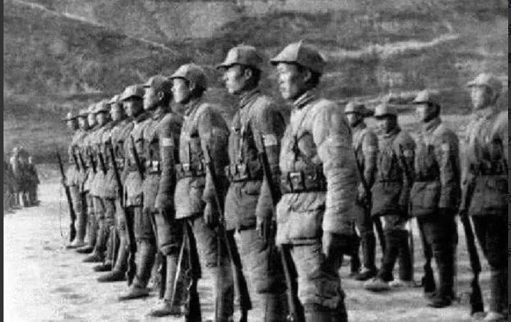 1941年，沂蒙八路军部队被日军团团包围，就在我军艰苦突围的时候，突然杀出了一支
