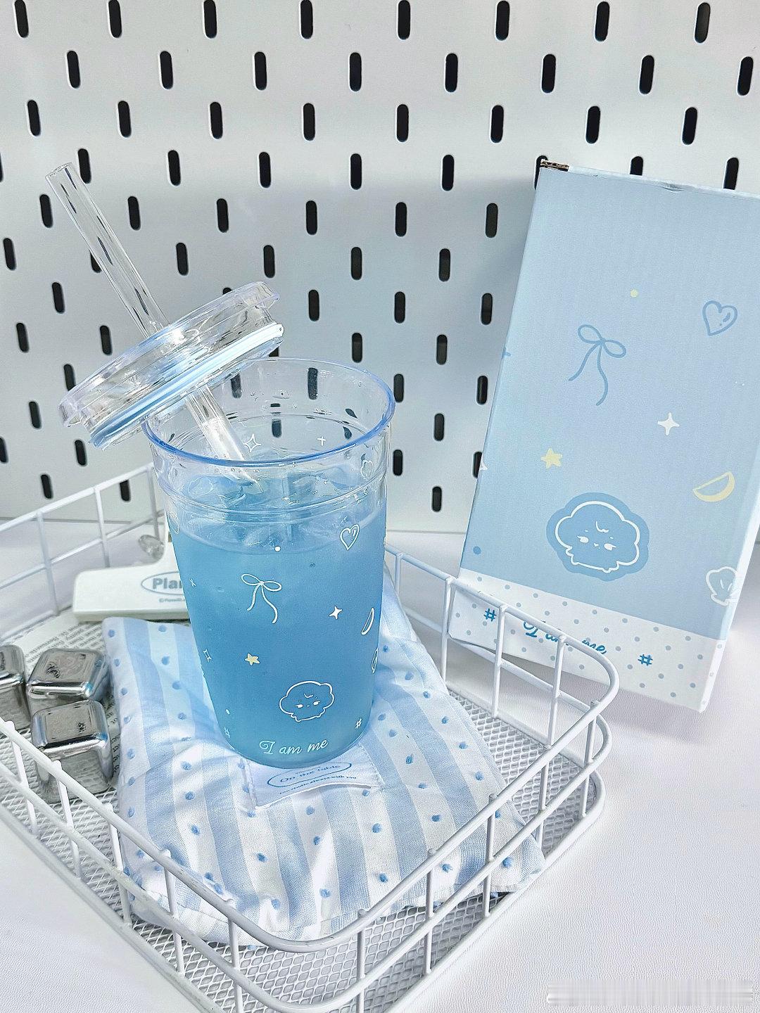 王橹杰  ☁️ྀི 王橹杰付彬言 好喝一“夏”🧊云豚包装盒 被我找到啦！冰块三