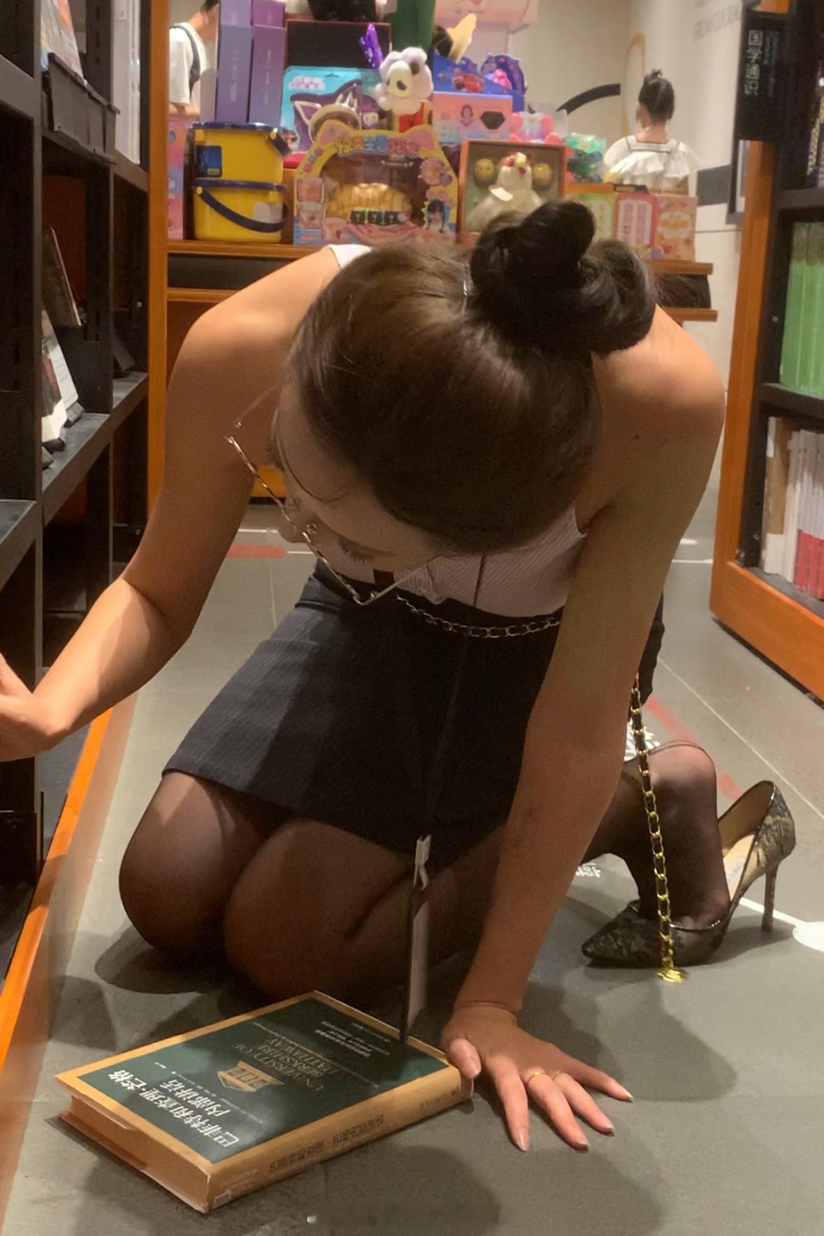 请吃饭的姐姐 ​​​