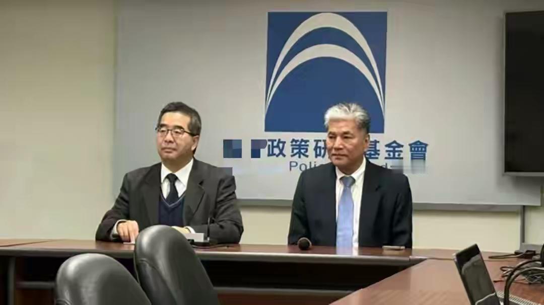 首先必须严正声明：世界上只有一个中国，台湾是中国不可分割的一部分，这是国际社会公