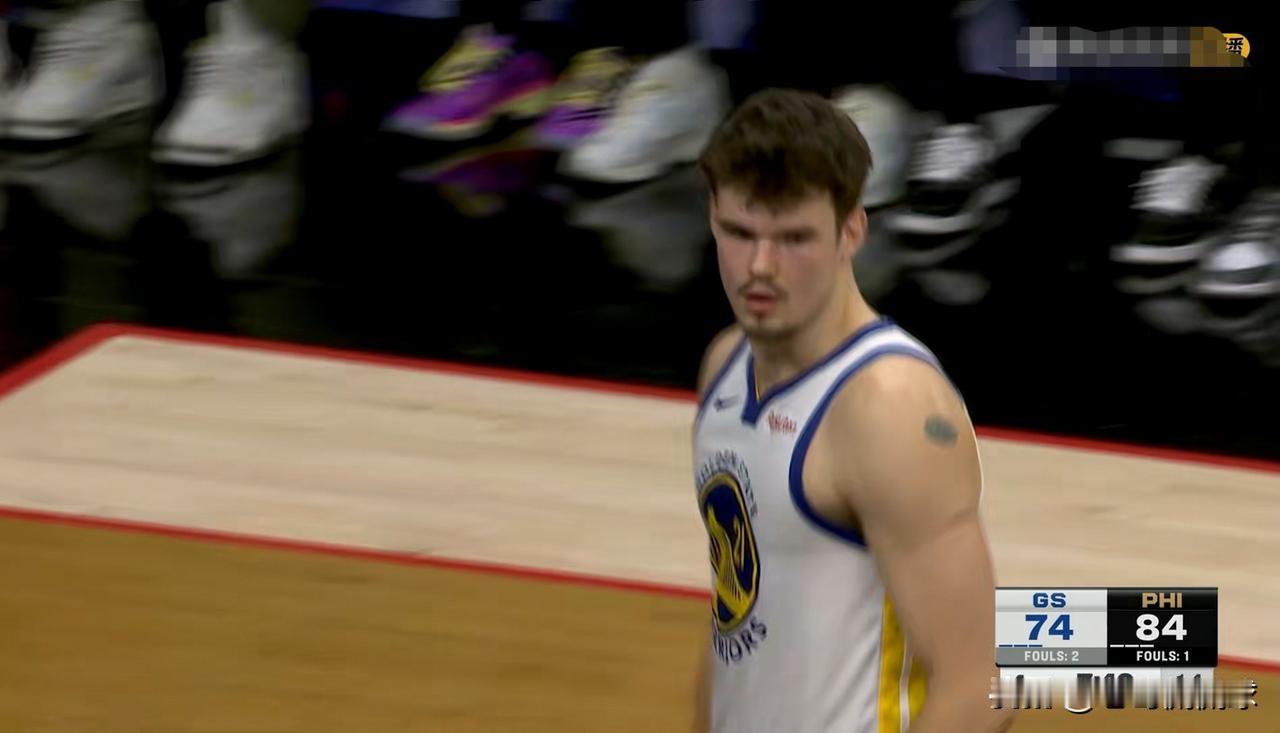 勇士年轻中锋波斯特真是虽败犹荣！尽管今天勇士在客场以98：99惜败于76人，但是