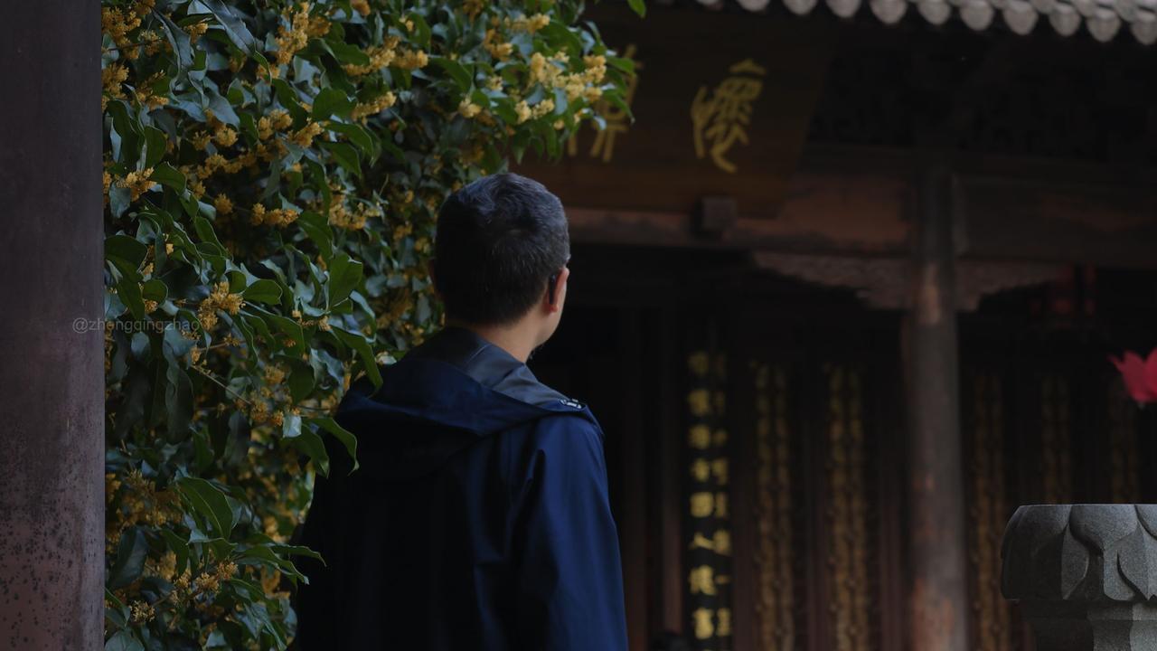一点小干货：自媒体拍视频，一定要建立一套素材思维。
因为素材能反复复用。
为了提
