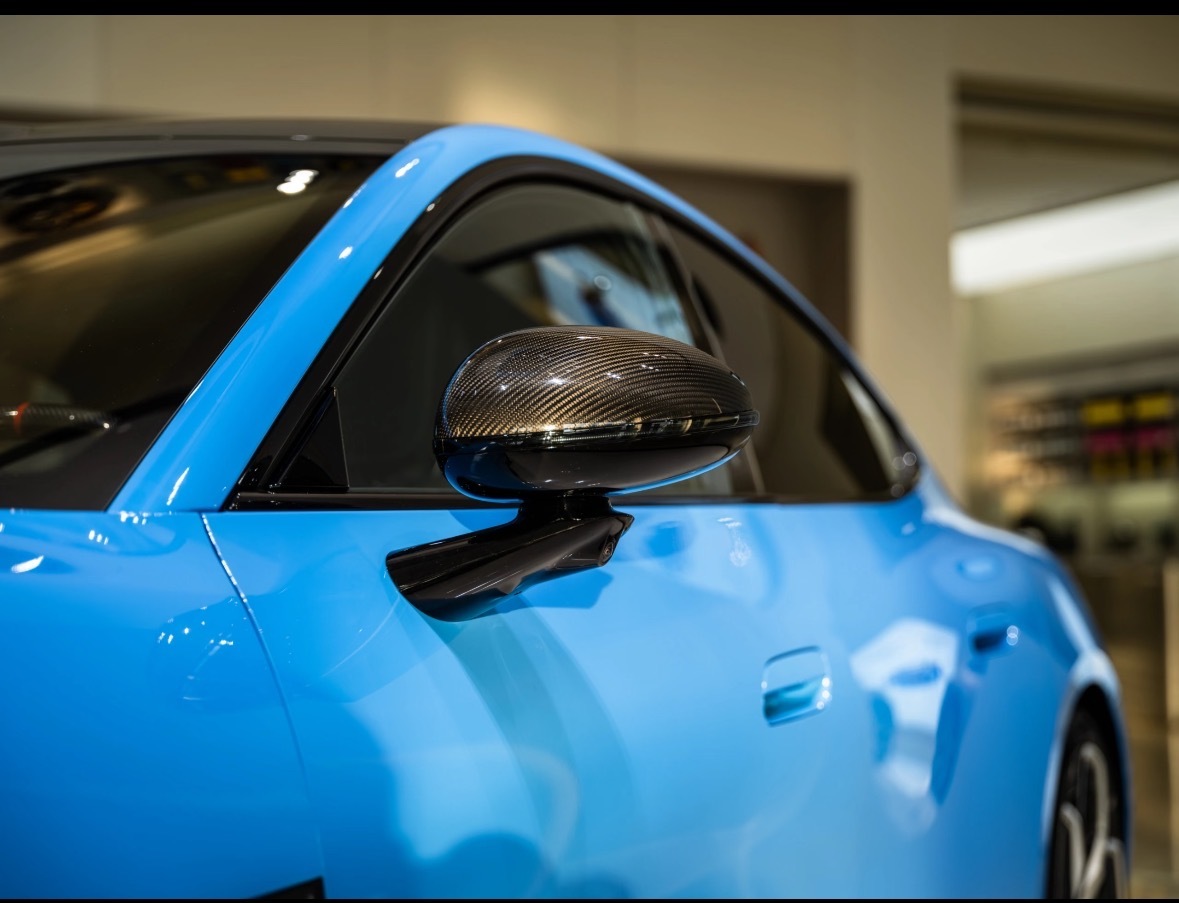 说到做到！直播拆完新SU7，工程师连夜7小时完整复装，还走完全套出厂检测￼￼￼。