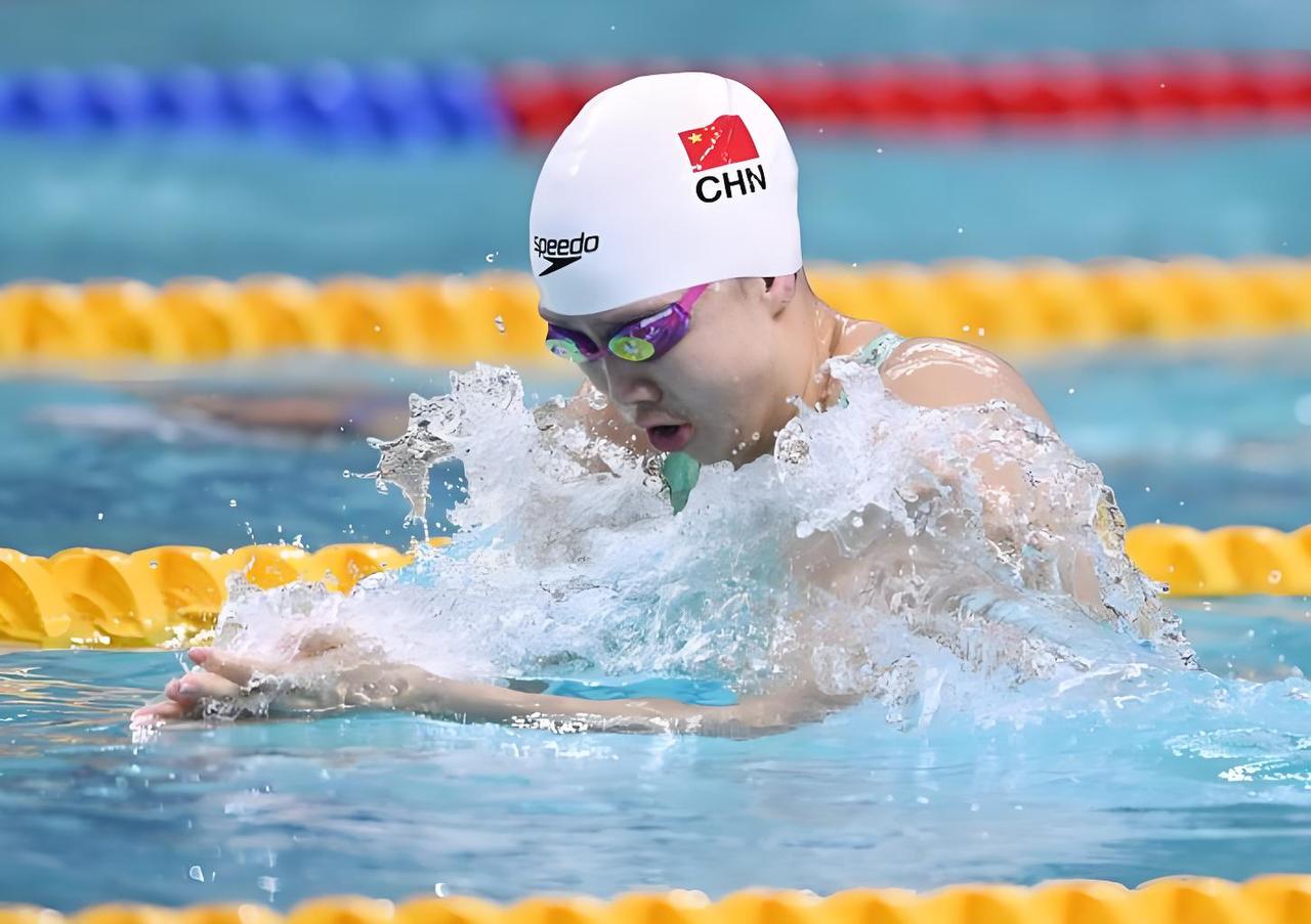 蛙泳的核心动力，来源于划手还是蹬腿？泳教头 | 泳讲堂：蛙泳的核心动力，来源于划