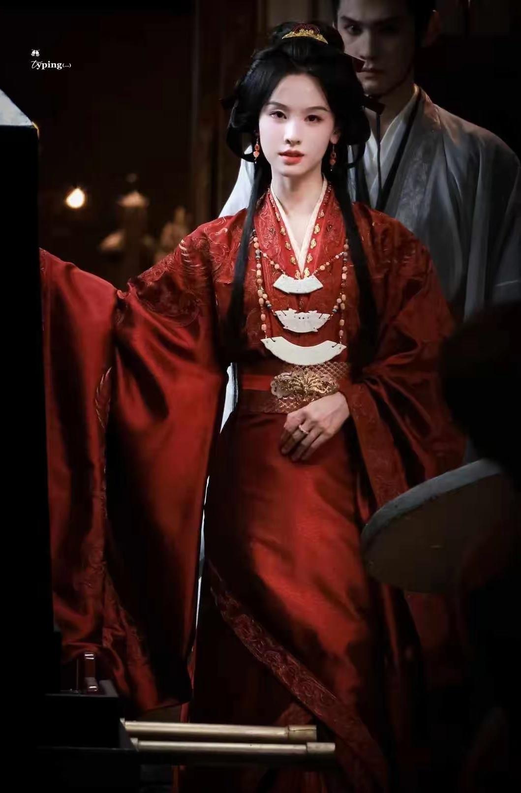 六月终于来了，[送心]嘟🆚鹿[玫瑰]，6.2《翘楚》🆚6.9《莫离》——充满