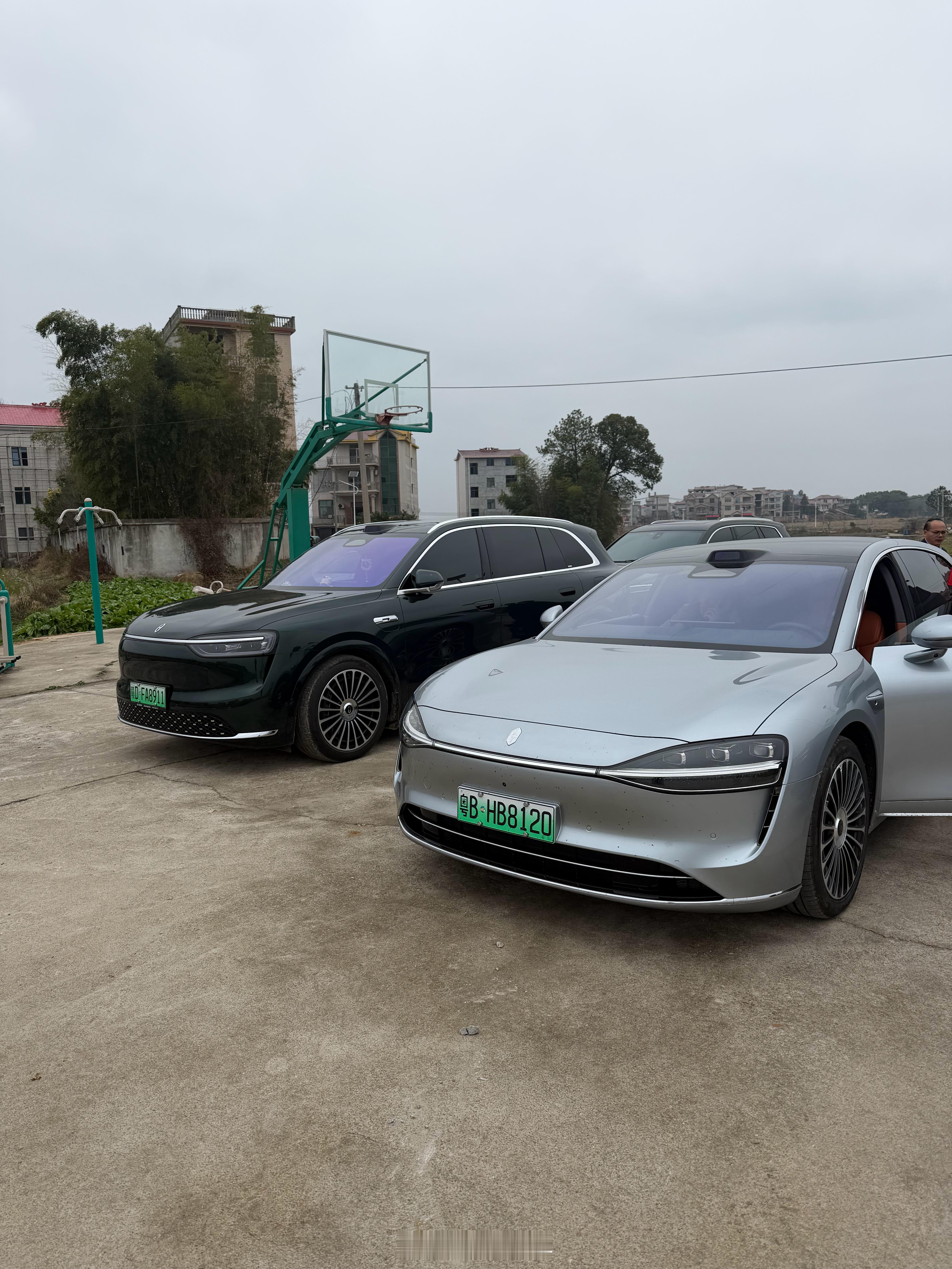 过年了，村里的鸿蒙智行已经比BBA更常见了 吉安·永丰