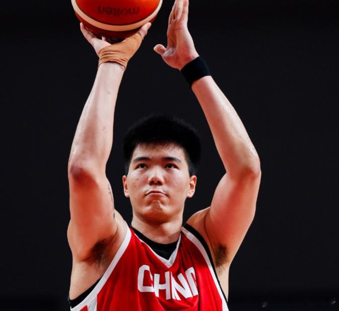 首败！中国男篮被轰23-1惨负乌拉圭 赵嘉义17分赵继伟复出2分北京时间8月15