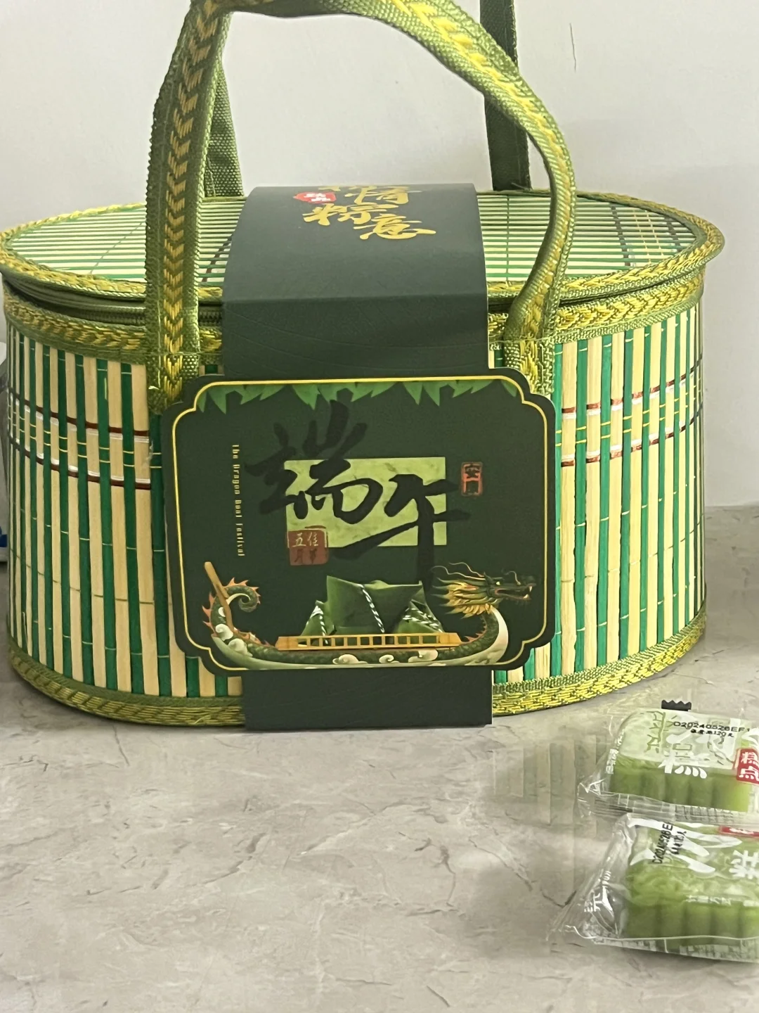 现在人都好爱过节呀