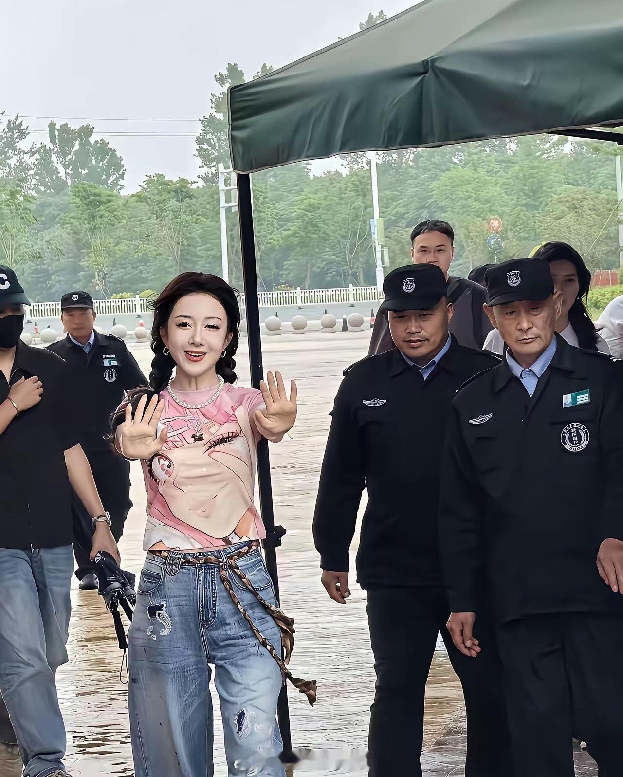 不怪那么多人想娶她，确实美若天仙！ ​​​