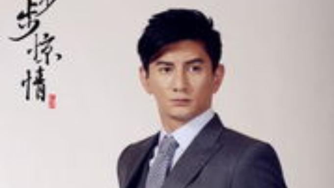 4月20日，叶祖新满脸涂着白色药膏的出妆图引发热议，叶祖新的脸怎么了迅速登上热搜