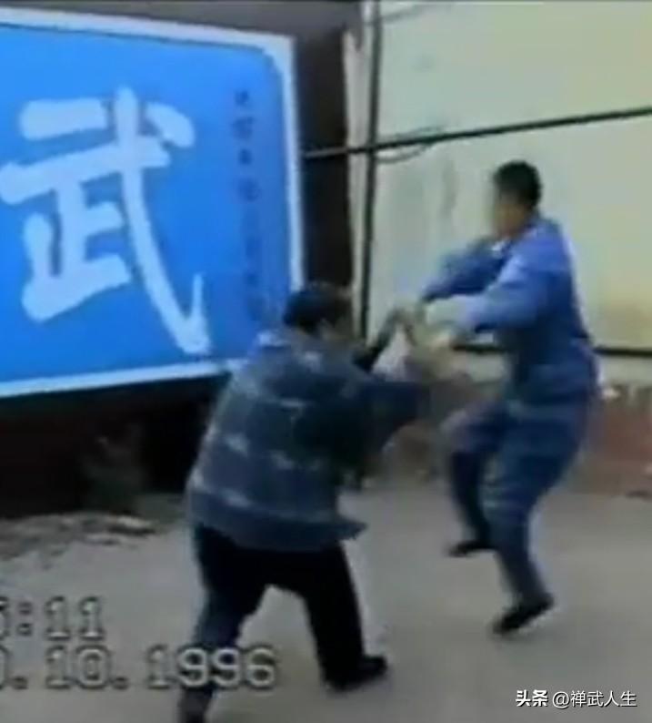 大成拳者，整体“非一非二”，各部分工合作。头拳即虚灵顶劲，头法是身法之要，头发代