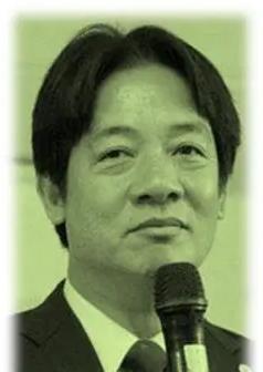 你以为他这中分头是汉奸相？错！他八成就是个串。今天台湾省政治大学成立了个“安倍晋