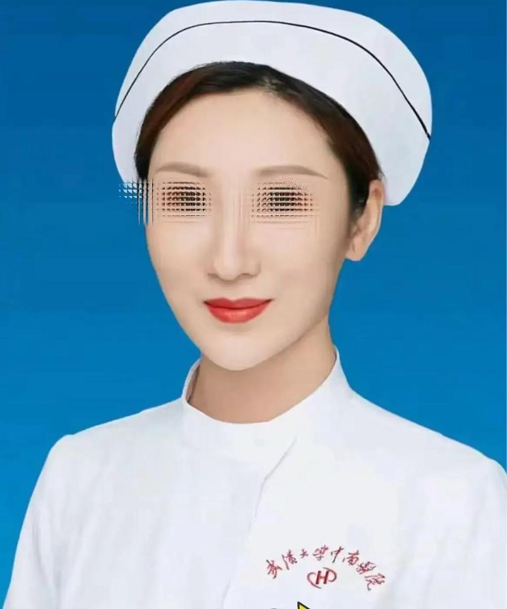 这两天，武大中南医院泌尿科的一位护士长被推上了风口浪尖。

起因挺荒唐的，就因为