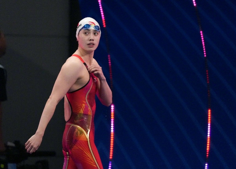 【张雨霏减脂夺金！独家专访幕后营养师：科学+自律助其成功】十五运会游泳项目正在深