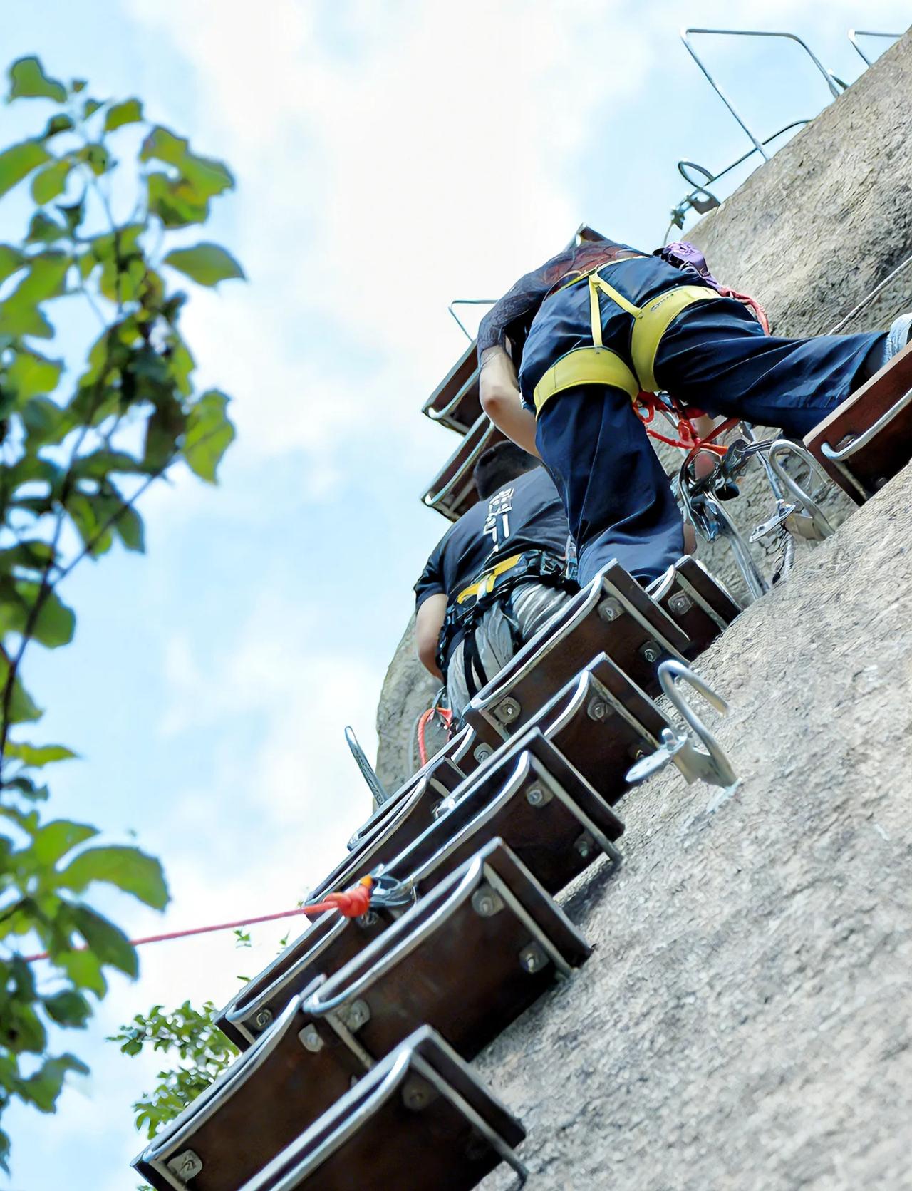 安吉山野轻冒险｜户外运动分享
江浙沪周末出逃计划有了！
安吉高地引力的飞拉达，藏