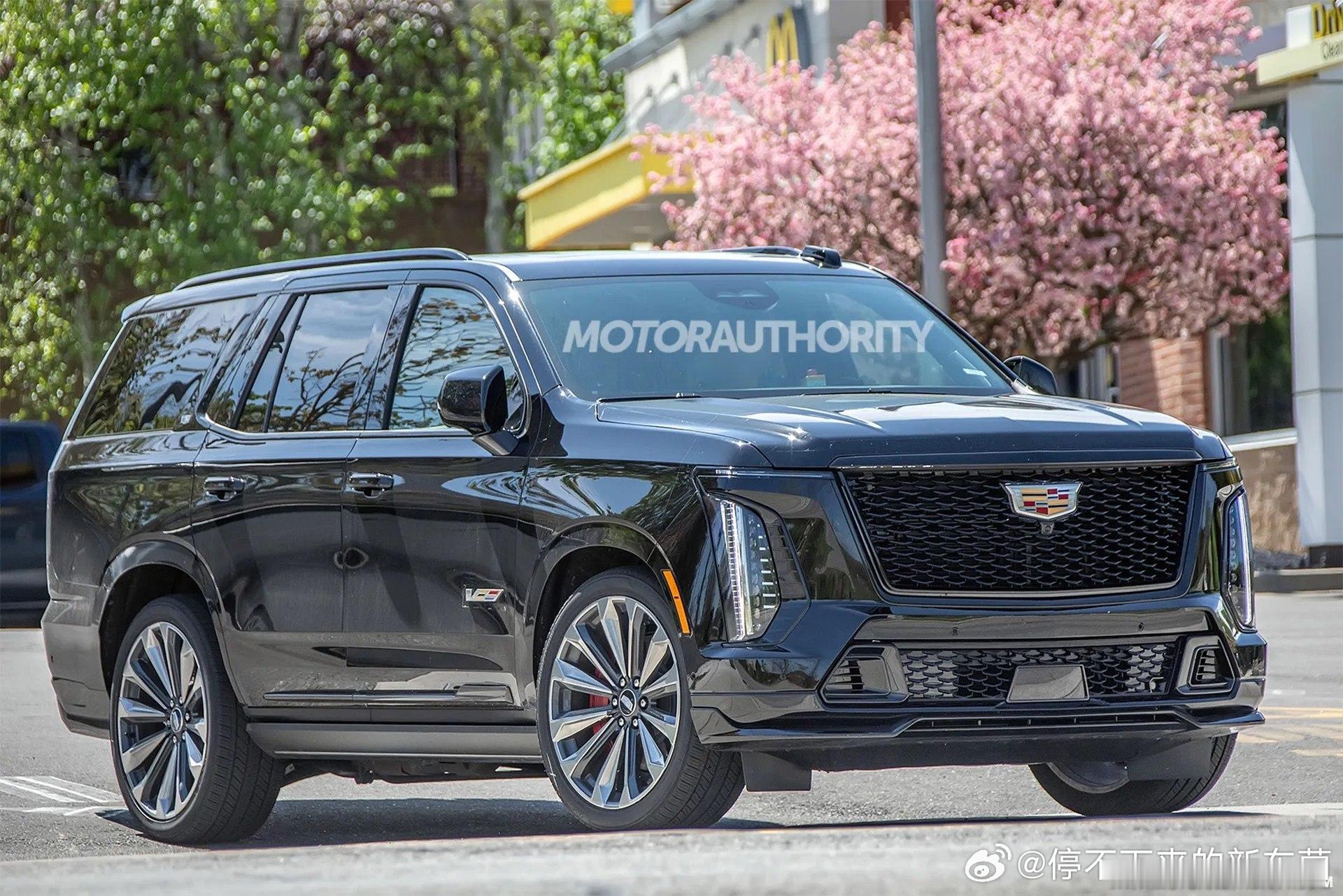 #这是你要的潮车吗# 凯迪拉克新凯雷德的性能版ESCALADE-V，大概会是6.